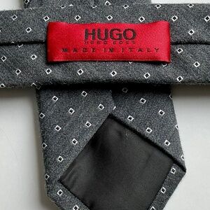HUGO by Hugo Boss cotton, silk, cashmere & wool skinny tie made in Italy 🇮🇹